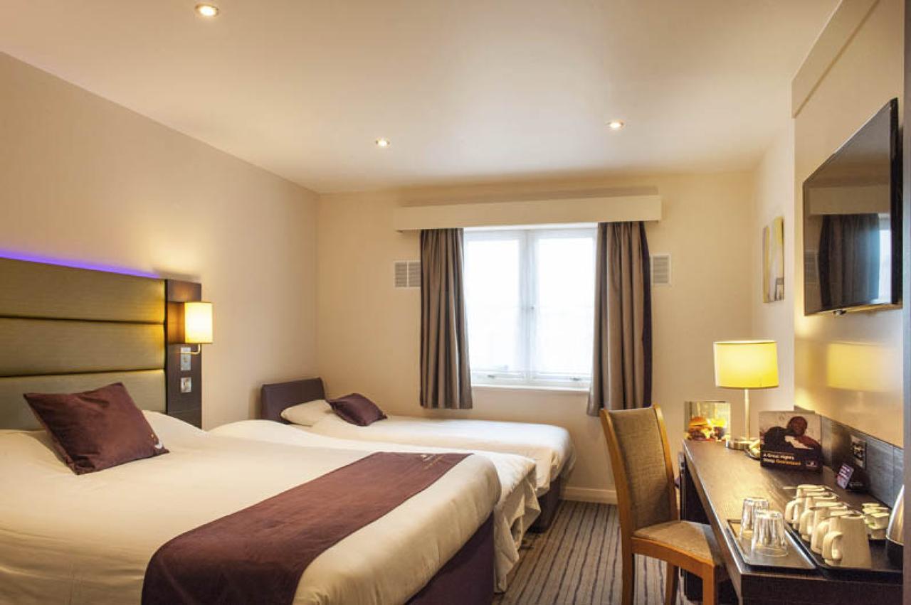 Premier Inn London Eltham Exterior photo